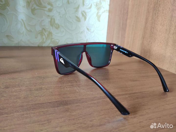 Очки солнцезащитные quicksilver новые