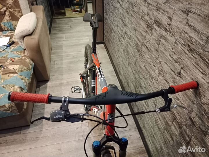 Велосипед горный,gt avalanche 0.0 вес 9 кг