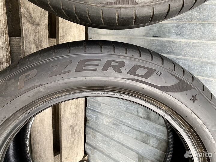 Pirelli P Zero PZ4 245/50 R19 105W