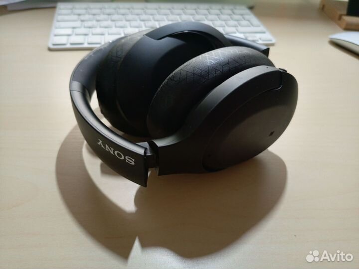 Беспроводные наушники sony h910N сенсорные