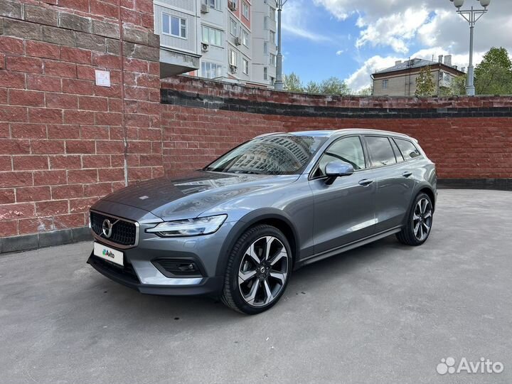 Volvo V60 Cross Country 2.0 AT, 2019, 30 000 км