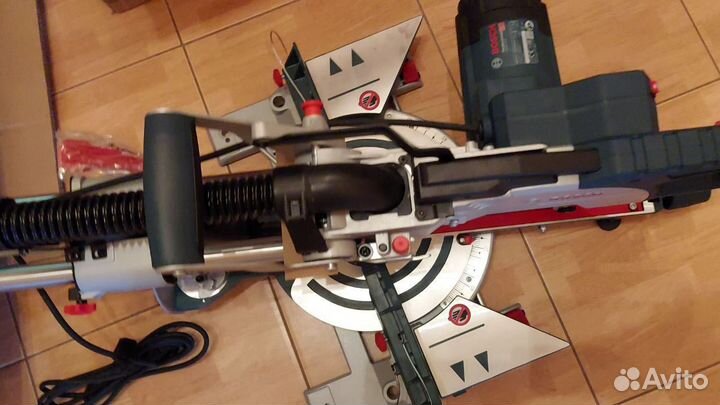 Торцовочная пила bosch GCM 8 SJL