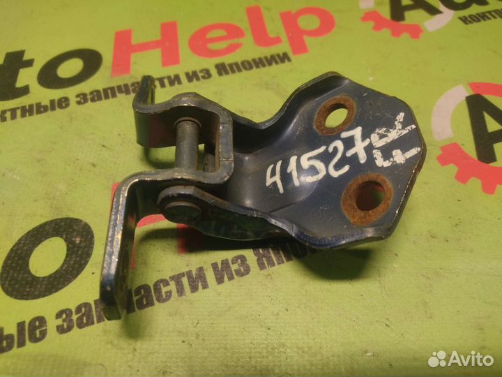 Петля двери mazda premacy CP8W перед право