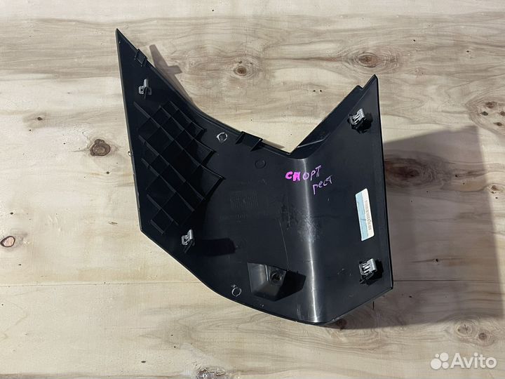 Обшивка стойки зад. пр. Land Rover Sport 2 рест