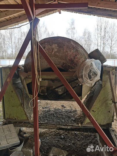 Бетономешалка б/у 1м3