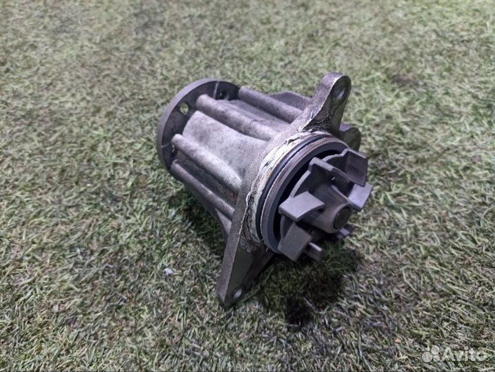 Помпа водяная Land Rover Discovery 3 276DT 2009