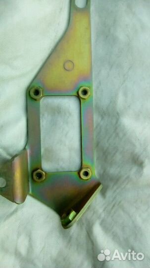 Крепление для катушки зажигания