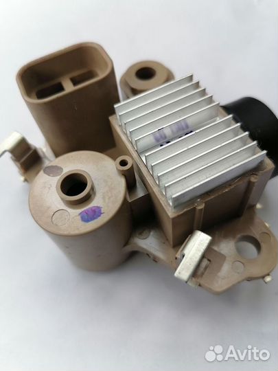 Регулятор напряжения Hyundai/Kia 3737022600