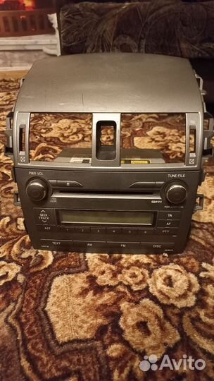 Штатная магнитола на toyota corolla 150
