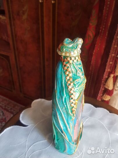 Декоририванная стеклянная бутылка 