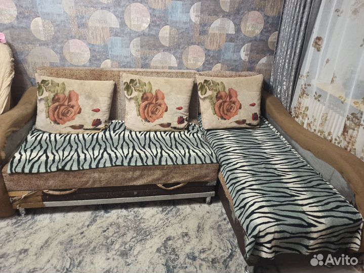 Большой угловой диван бу