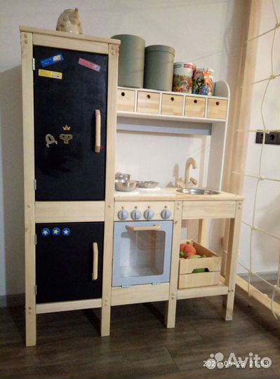 Детская деревянная кухня