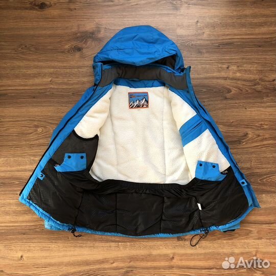 Горнолыжный костюм