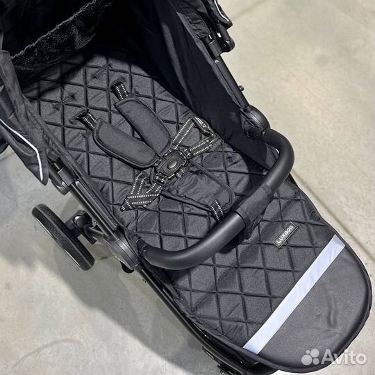 Прогулочная коляска новая