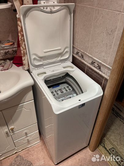 Стиральная машина Electrolux с верт загрузкой