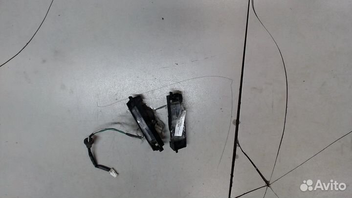 Подсветка номера Toyota RAV 4, 2005