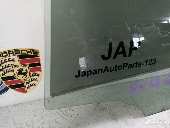 Стекло двери заднее левое Volkswagen Golf cxsa