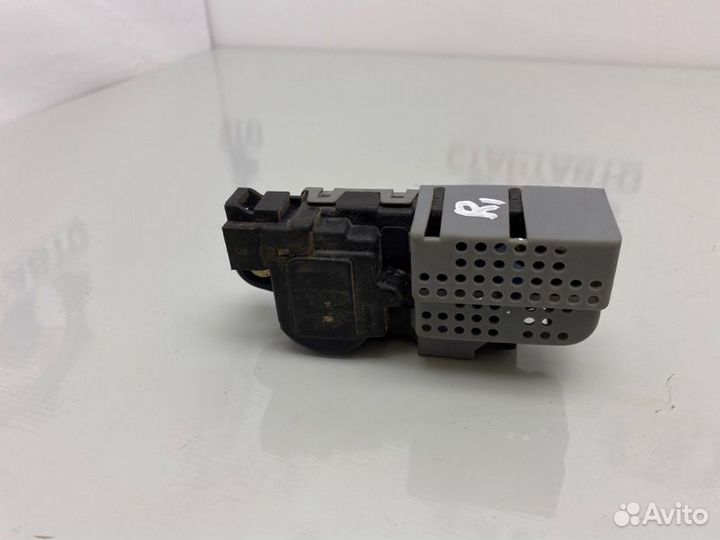 Активатор замка двери передний правый Hyundai