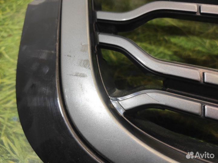 Решетка радиатора Land Rover Range Rover Velar