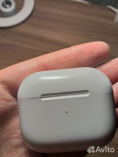 Беспроводные наушники apple airpods