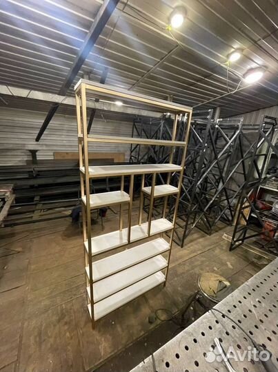 Этажерка металлическая в стиле лофт