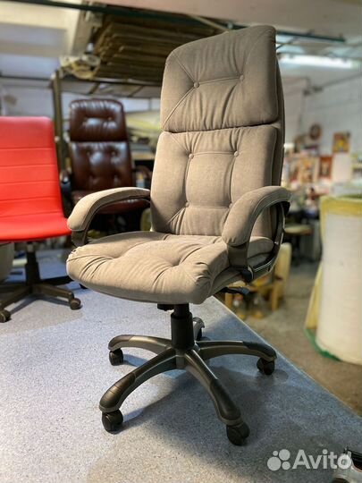 Компьютерное кресло