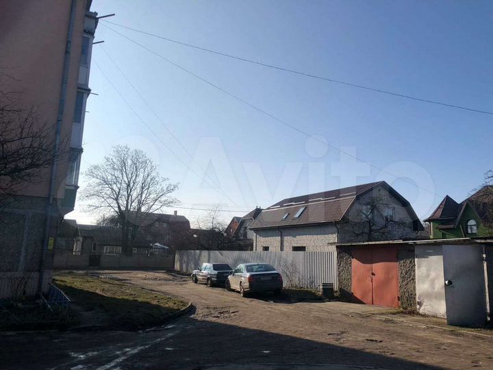 Гараж, > 30 м²