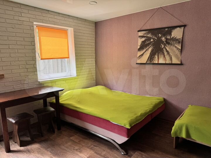 Комната 10 м² в 8-к., 1/1 эт.