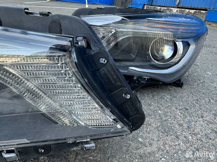 Комплект передних фар на Mercedes-Benz CLA W117