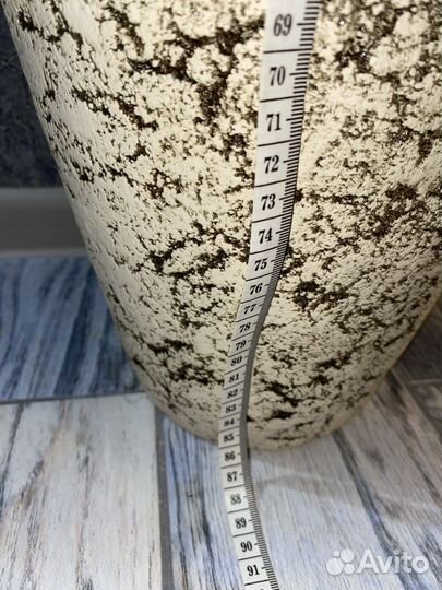 Глиняная ваза напольная