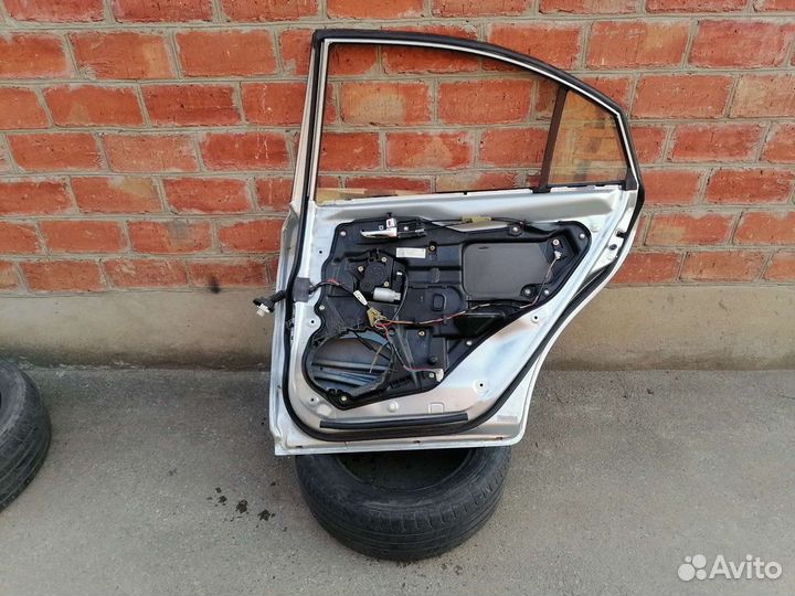 Дверь задняя правая мазда 6 gg