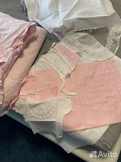 Комплект в кроватку и крестильный набор