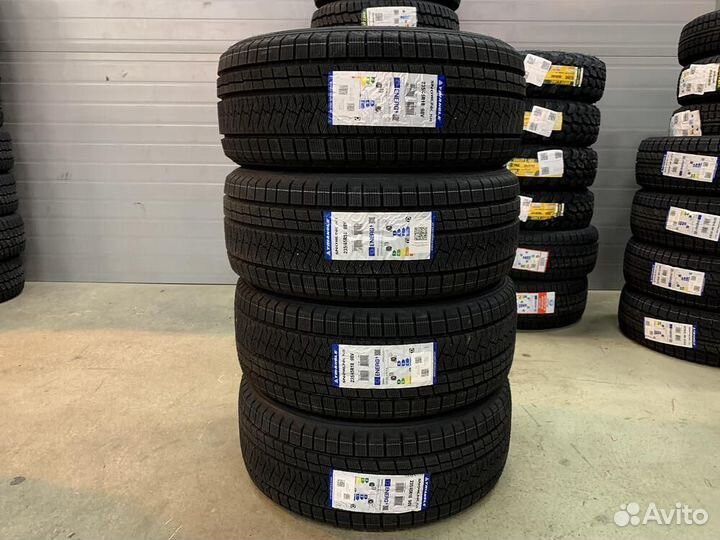 Triangle PL02 235/45 R18 98V