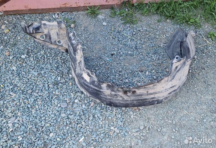 Подкрылок левый Primera