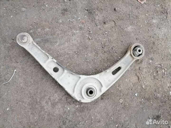 Передние рычаги Рено Лагуна 1