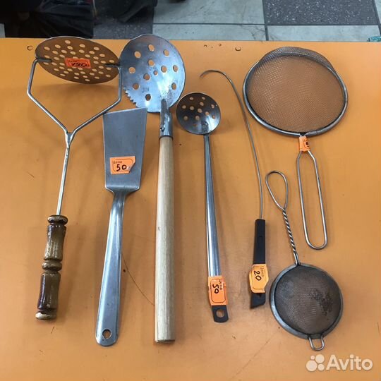 Кухонные принадлежности в ассортименте