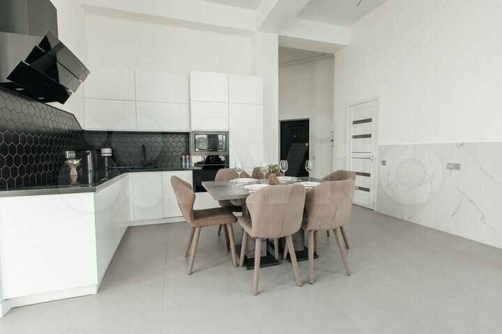 3-к. квартира, 160 м², 11/11 эт.