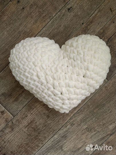 Подушка в форме сердца
