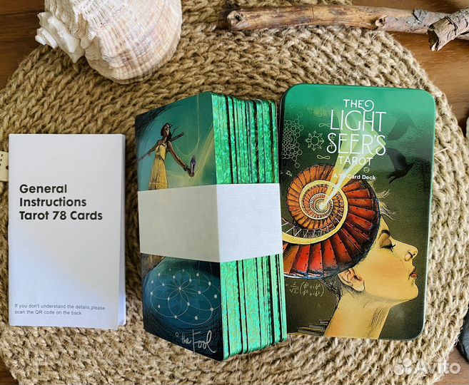 Таро Светлого Провидца в металлической коробке