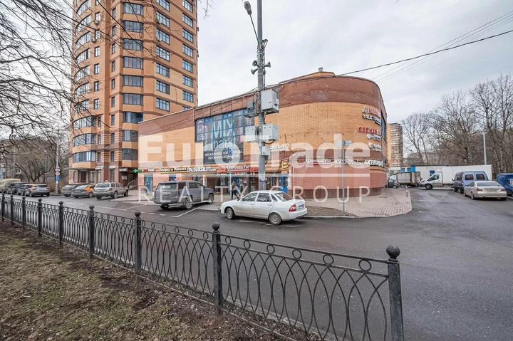 Продам торговое помещение, 1321 м²