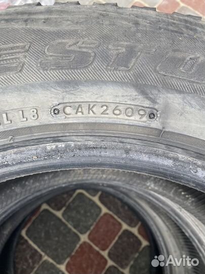 Bridgestone Blizzak DM-V1 235/65 R17