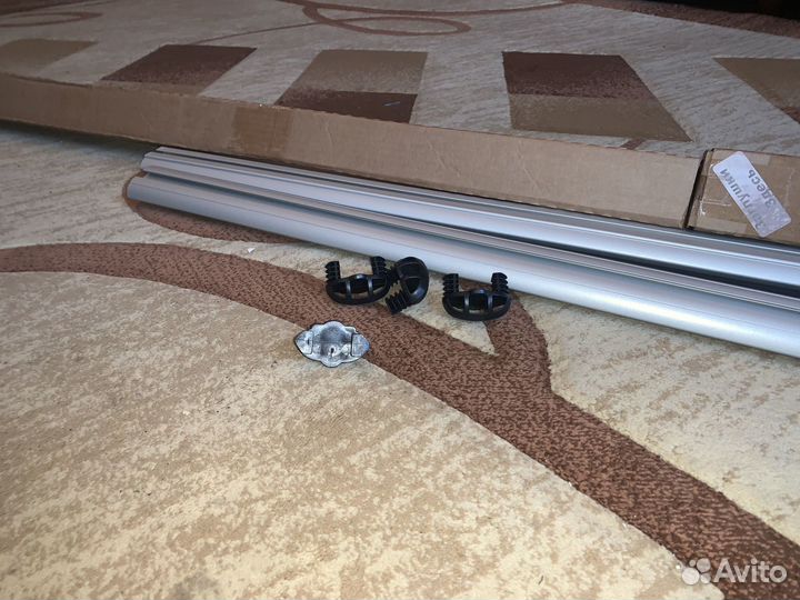 Автомобильный багажник на крышу