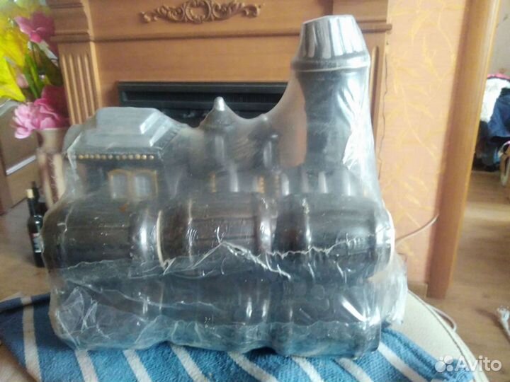 Статуэтка фарфор