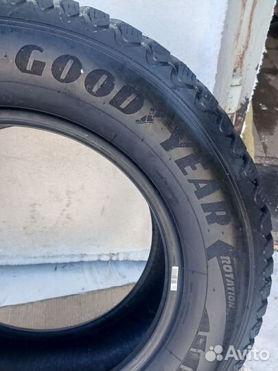 Goodyear UltraGrip Ice Arctic SUV 285/60 R18 116T