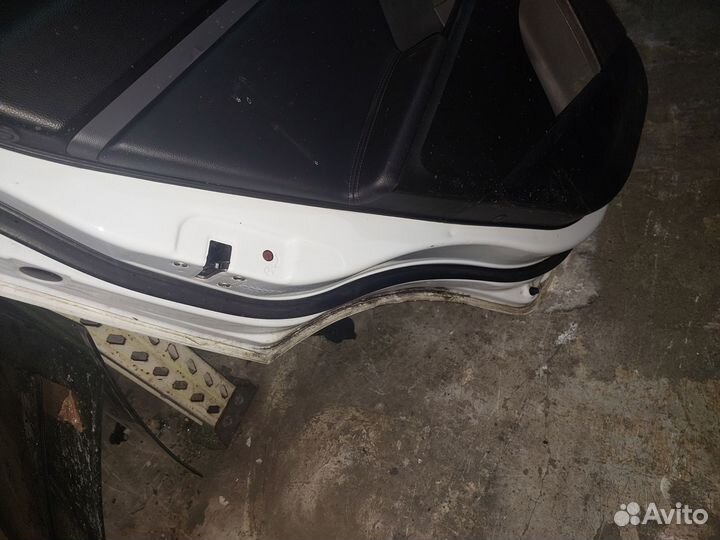 Дверь задня левая kia sportage 3