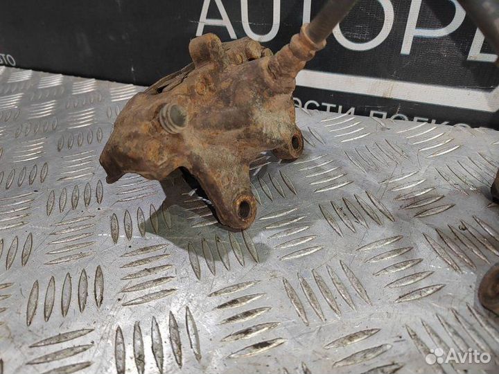 Суппорт задний Mercedes-Benz С230 E230 2.3