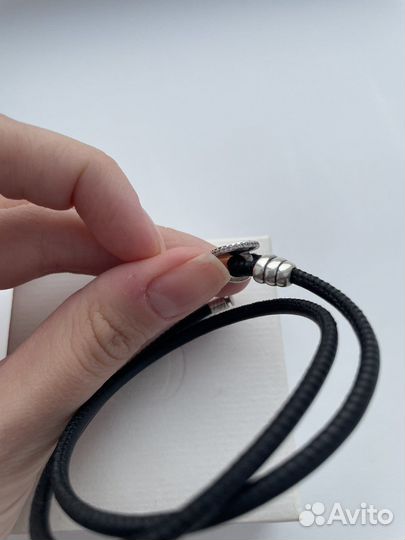 Кожаный браслет pandora