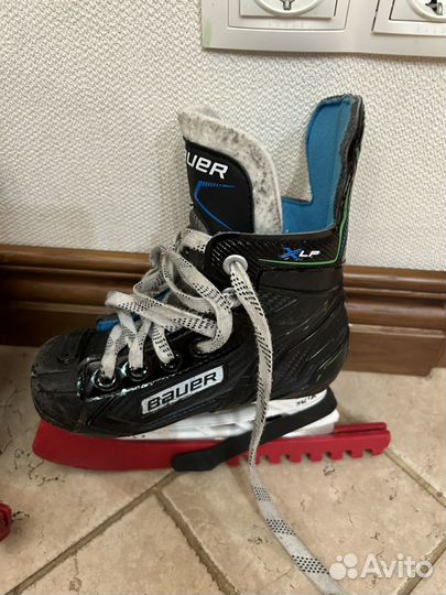 Коньки хоккейные детские размер YTH 10 Bauer