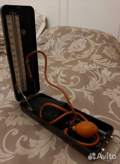 Раритетный ртутный тонометр