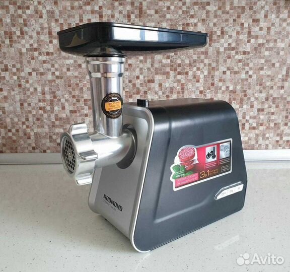 Новая Мясорубка Redmond RMG-1216